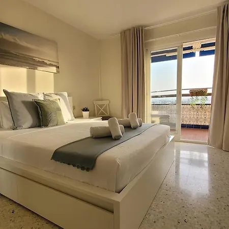 Apartment Royal Park Pacos