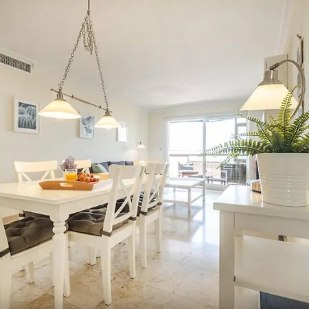 Royal Park Pacos Apartment *